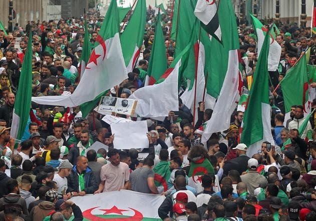 ارتش الجزایر از هیچ نامزدی در انتخابات ریاست جمهوری حمایت ارتش الجزایر از هیچ نامزدی در انتخابات ریاست جمهوری حمایت نمی کند