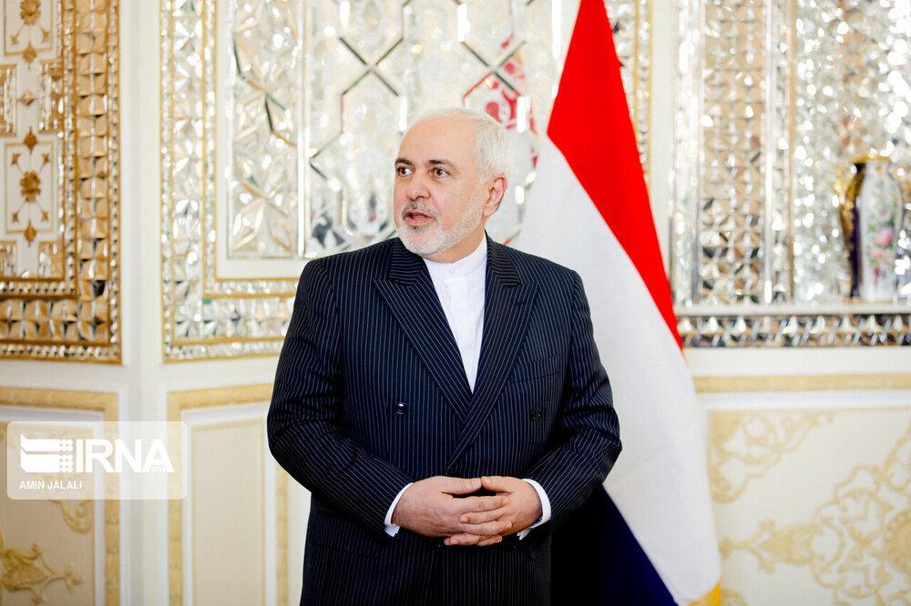 ظریف: آمریکا 19 سال تحقیر خود را بزک می کند ظریف: آمریکا 19 سال تحقیر خود را بزک می کند