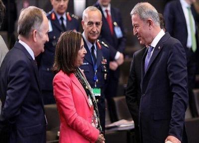 وزیران دفاع ترکیه و اسپانیا رایزنی کردند